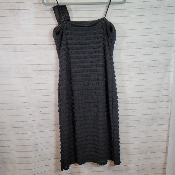 VINTAGE JOSEPH RIBKOFF RUFFLE TIERED LITTLE BLACK DRESS, W FRONT SATIN BOW, SZ 8 - Picture 7 of 14
